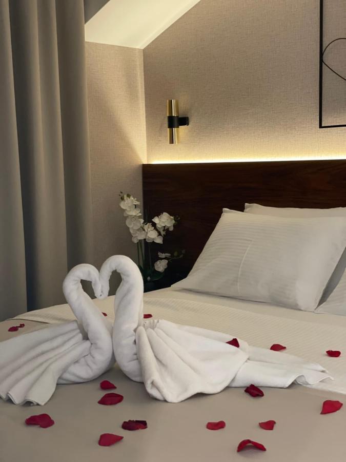 Enyana Luxury Suites Kotor Exterior foto